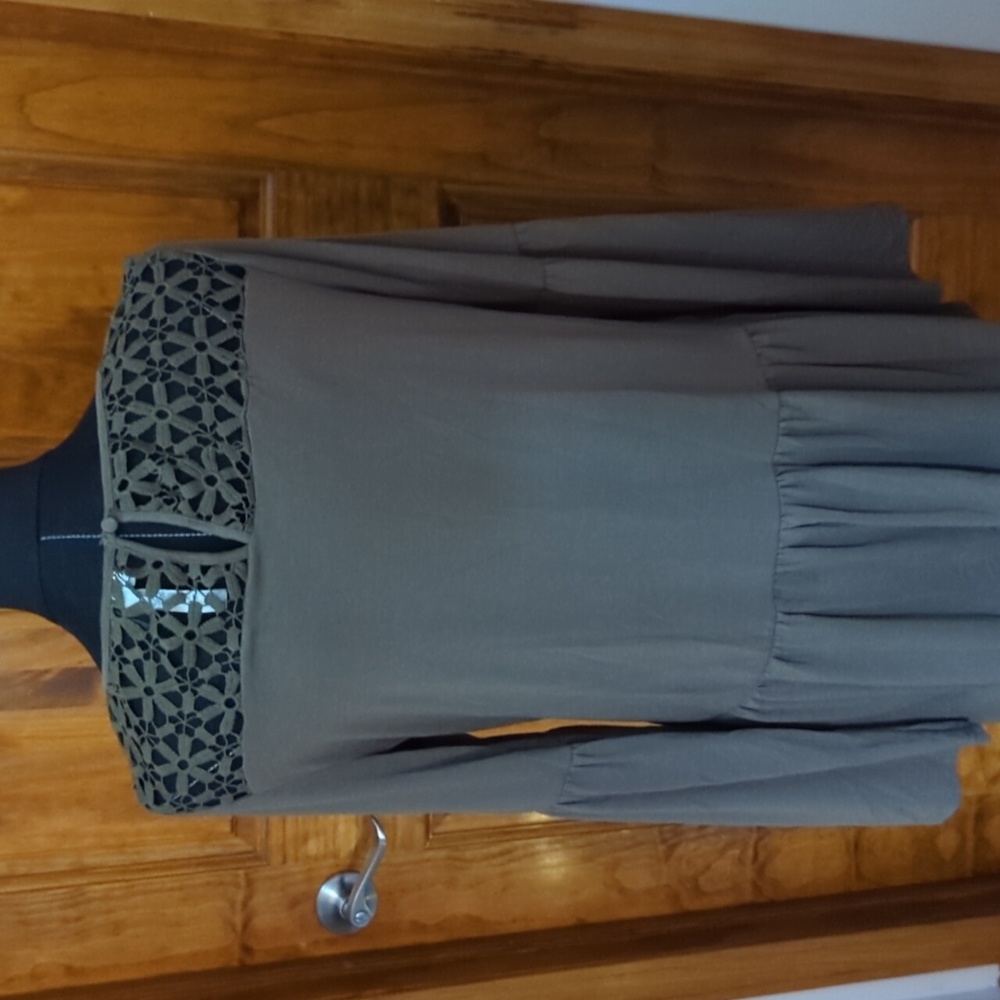 Andre by Unit Tunic - Picture 3 of 5